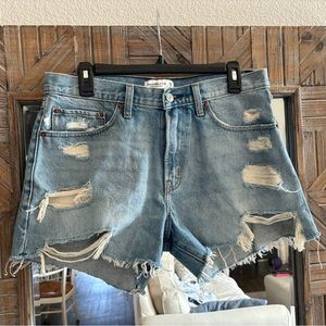 Abercrombie & Fitch The Boyfriend Short Mid Rise, Size 29/8